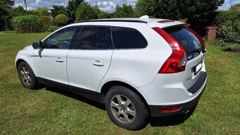 Volvo XC60 2.4 5VÁLEC, 120kw , MANUÁL 4x4 r.v. 2013 - 2