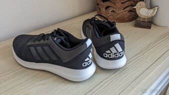 Běžecké boty Adidas CORERACER EU 39 1/3 - 2