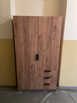 Šatní skříň - 2