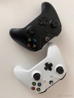 Xbox One + Kinect (pohybový senzor) + gamepad + hry - 2
