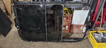 Bmw e91 panorama, mpaket stropnice. Černá - 2