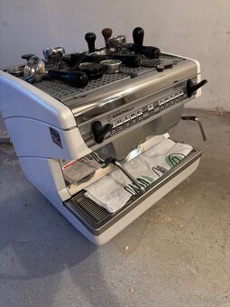 Kávovar na kávu nuova Simonelli - 2