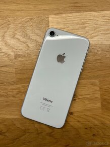 Iphone 8 64GB bílý - 2