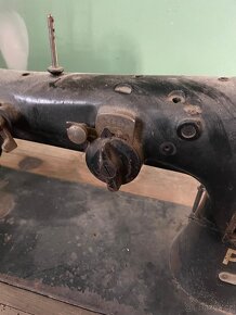 Šicí stroj PFAFF - 2