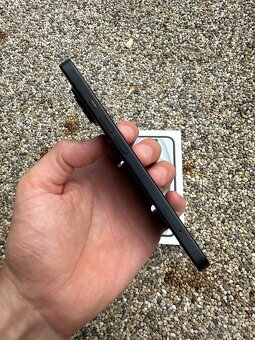 IPhone 15 256GB - baterie 100% - 2