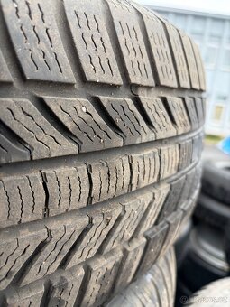 Zimní pneu 235/55/18 continental - 2