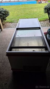 Prodám velký pultový mrazák jako nový - 2