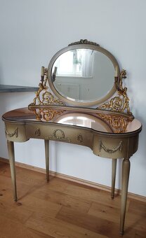 Toaletní stolek se zrcadlem - 2