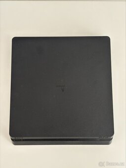 Playstation 4 slim - 2