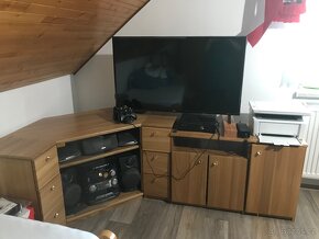 Jilmová obývací stěna - 2