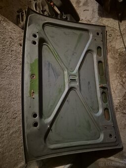 Víko kufru, kapota škoda 100 - 2