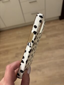 kryt na iPhone 15 - 2