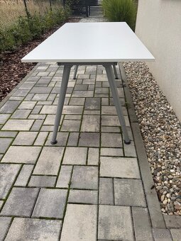 Kancelářský stůl Thyge Ikea - 2