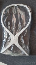 Plastový skladací stojan na paruky - 2