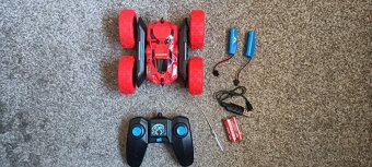 RC Cosone Stunt car - červené akrobatické auto - 2