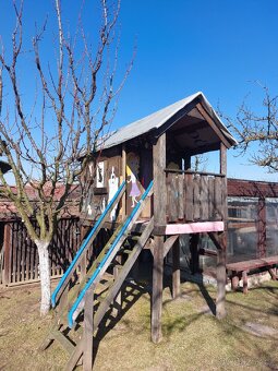 Dětský dřevěný domeček - 2