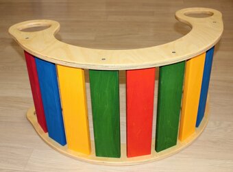 Barevná montessori houpačka - duha - 2