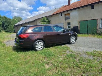 astra combi J 1,4 turbo - 2