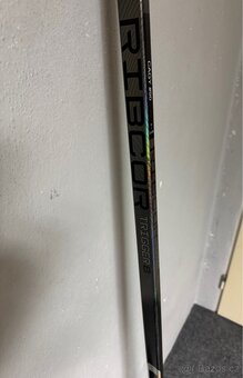 Nová kompozitová hokejka CCM TRIGGER 8 pro - 2