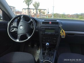 Škoda Octavia 1,6 Elegance - 2