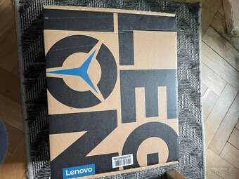 Prodám notebook Lenovo Legion 5 + dárek - 2
