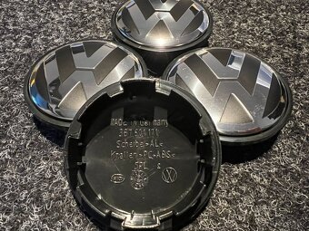 Středové krytky Volkswagen 65mm - 2