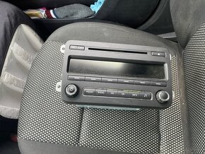 Prodám rádio RCD310 včetně kódu. - 2