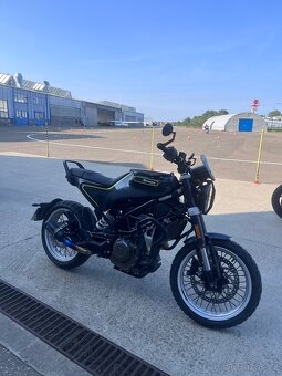 Husqvarna Svartpilen 401 - 2