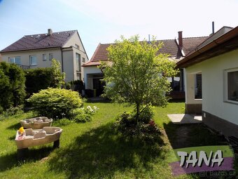 Městský rodinný dům o dispozici 3+1/garáž, s vedlejší zděnou - 2