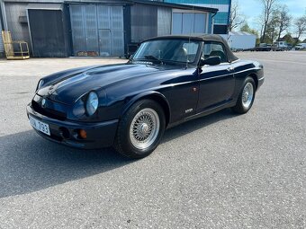 MG RV8 - 2