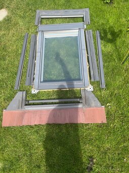 Střešní okno Velux 118x78cm - 2