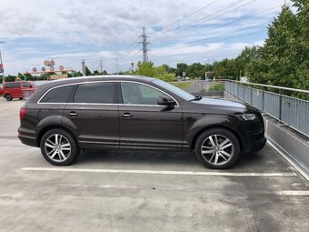 Audi Q7 7 mist 3.0 tdi 176 kW tazne webasto - 2