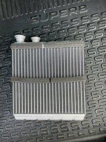 Radiátor MAHLE FS428001 - 2