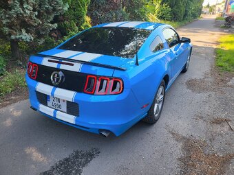 Ford mustang - 2