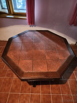 Prodám stůl z masivu šířka 118cm. - 2
