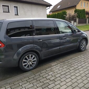 Prodám Ford Galaxy GHIA 7Mist - 103KW - 2