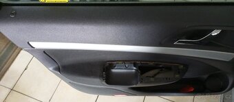 Škoda Octavia 2 kombi facelift zadní nárazník, dveře - 2