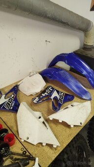 yamaha yz plasty - 2