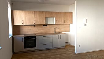 Pronájem bytu 1+kk Uherský Brod - 2