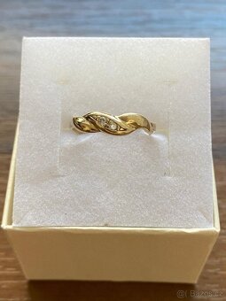 Zlatý dámský prstýnek - 2