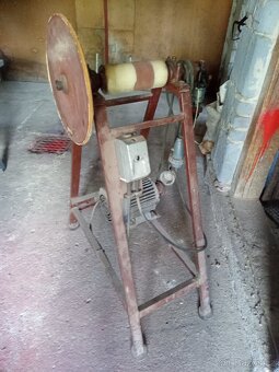 Velká kotoučová bruska - 2