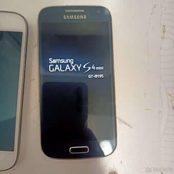 Samsung S4 mini Samsung Ace4 - 2