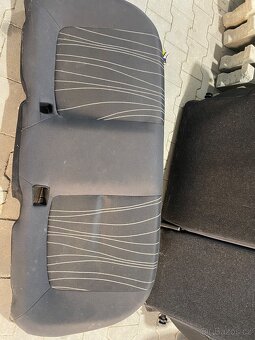 Zadní i přední sedadla Opel Corsa D 2008 5-ti dvéř - 2