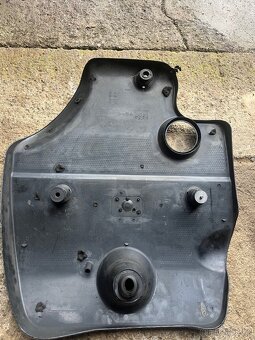 Kryt motoru 1.9tdi - 2