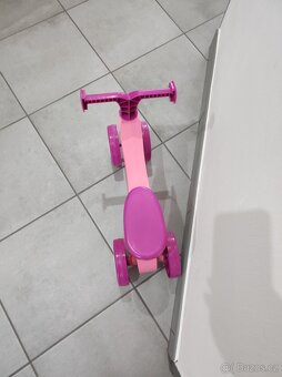 Plastové odrážedlo - 2