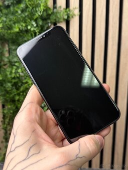 iPhone 11 Pro  64GB - 2