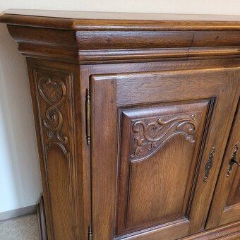 Masivní dubová komoda - 2