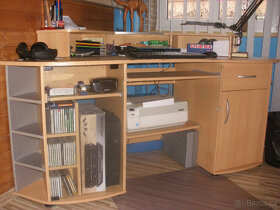 Rohový PC stůl - 2