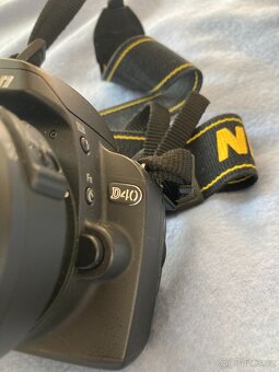 Nikon D40 - 2