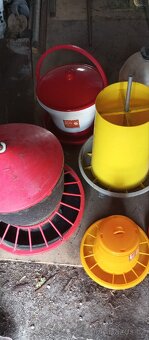 Nádobí pro slepice - 2